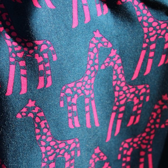 escapada tunic top / medium /Pull Over/ V neck - Picture 4 of 10